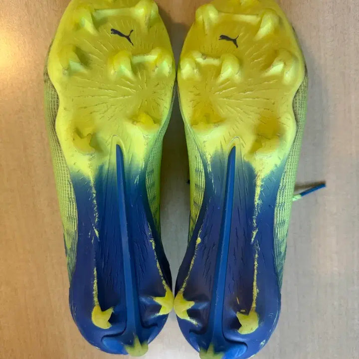 [BUNJANG] PUMA Ultra 5 Ultimate FG Soccer Cleats / 푸마(P푸마(PUMA)의 울트라 5 얼티메이트FG