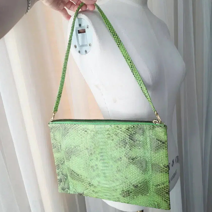 [BUNJANG] LUBA Python Leather Green Square Clutch Shoulder Bag / [LUBA] 뱀가죽 천연 리얼 파이톤 그린 스퀘어 클러치 숄더백