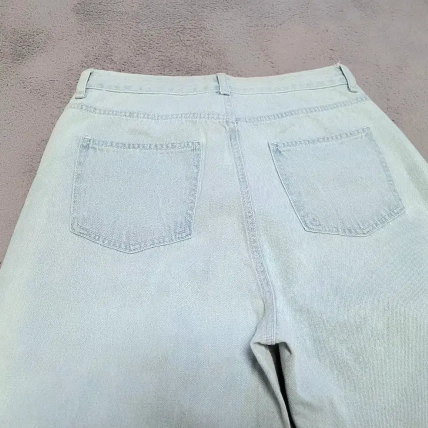 [BUNJANG] Unbranded Straight Jeans Medium / 연청 일자진 새거 미듐