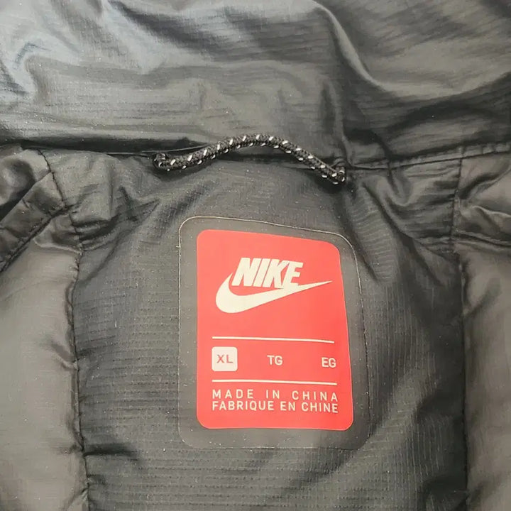 [BUNJANG] Nike Black Padded Vest / 나이키 블랙 패딩 조끼 (하자 있음)