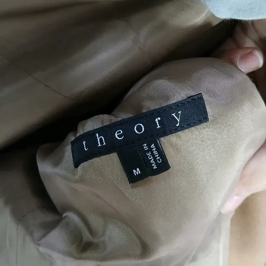 [BUNJANG] Theory Beige Single Long Coat / 띠어리 베이지색 싱글 롱 코트