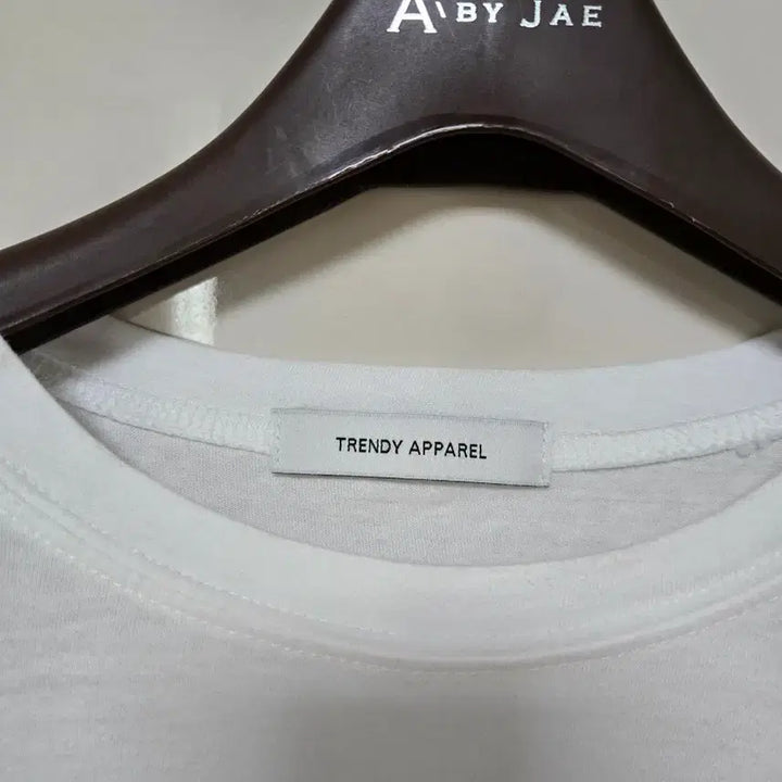 [BUNJANG] Trendy Apparel White Long-Sleeve T-shirt / 트렌디 어패럴 화이트 긴팔 티셔츠 77~88