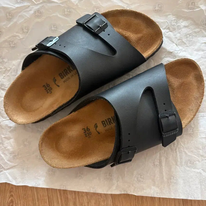 [SOLD OUT] 버켄스탁 취리히 가죽 36 내로우 230mm