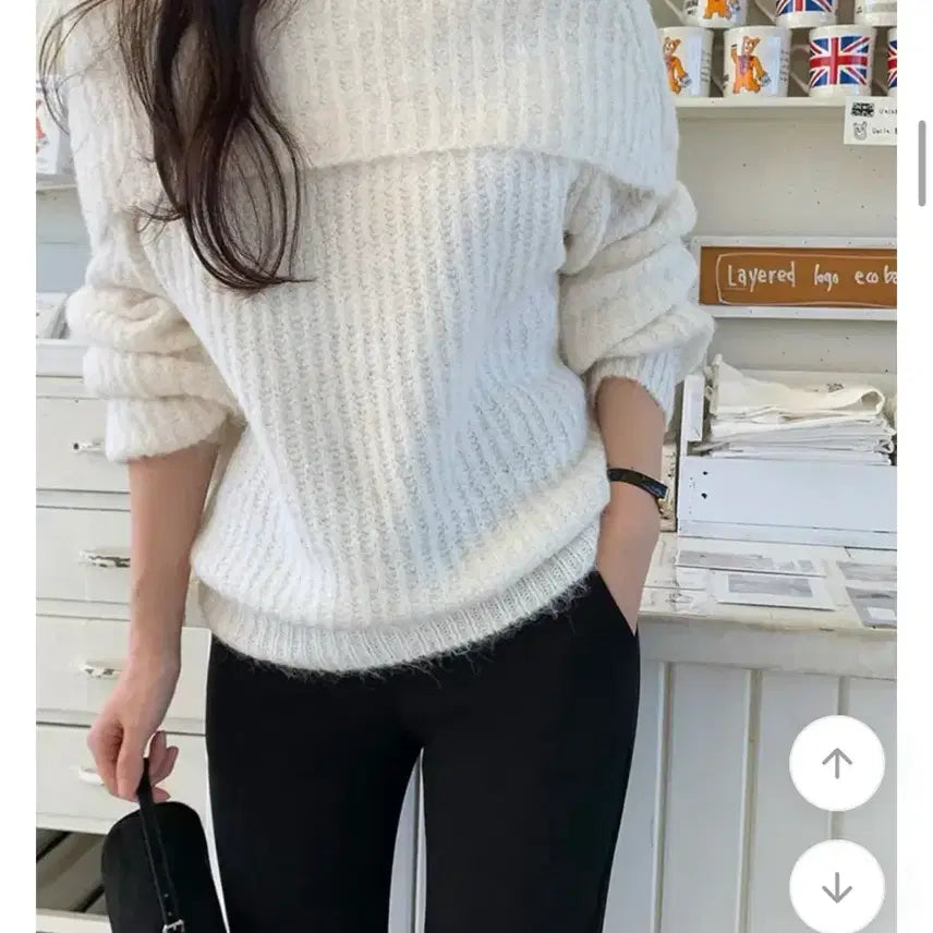 [BUNJANG] Off-shoulder Knit Ivory Top / 오프숄더 니트 아이보리 여리핏