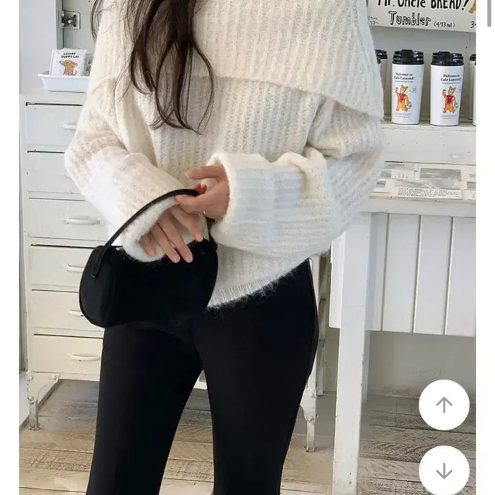 [BUNJANG] Off-shoulder Knit Ivory Top / 오프숄더 니트 아이보리 여리핏