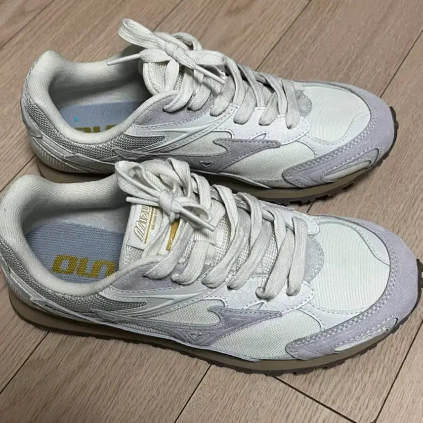 [BUNJANG] Mizuno 240L White Sneakers / 미즈노 240L 화이트