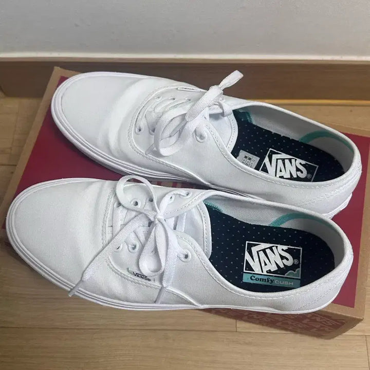 [BUNJANG] Vans Comfycush Authentic True White Sneakers / 반스 컨피쿠시 어센틱 트루 화이트 265팔아용~!