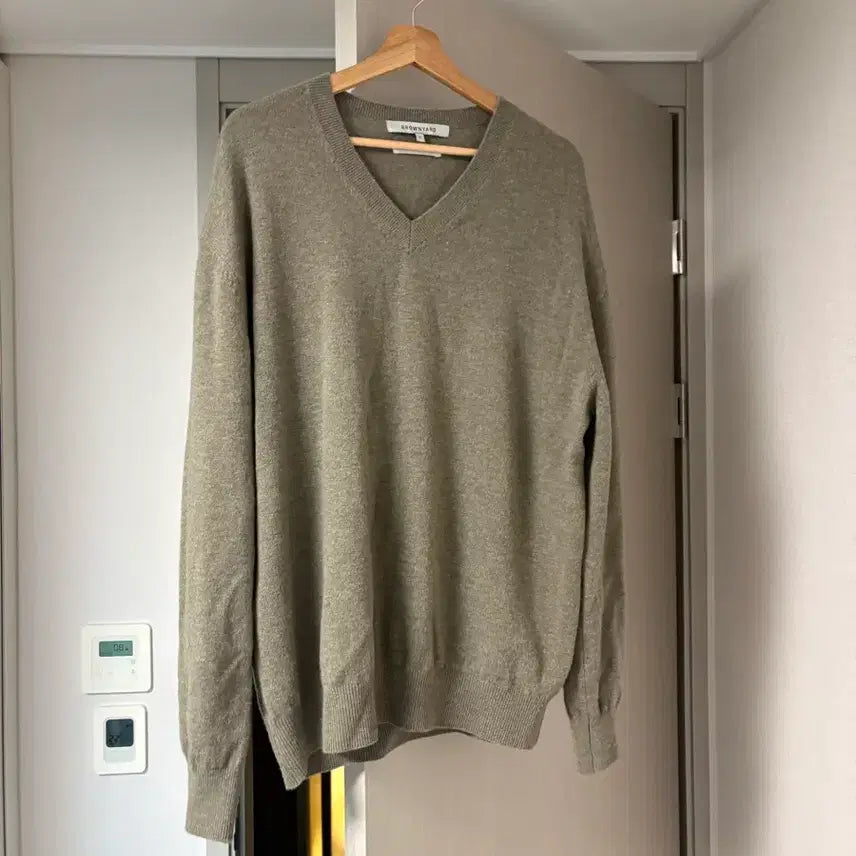 [BUNJANG] Brown Yard Olive Gray V-Neck Knit / 브라운야드 브이넥 니트 올리브그레이 6
