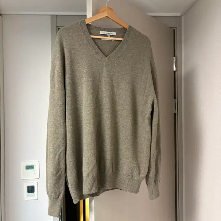 [BUNJANG] Brown Yard Olive Gray V-Neck Knit / 브라운야드 브이넥 니트 올리브그레이 6
