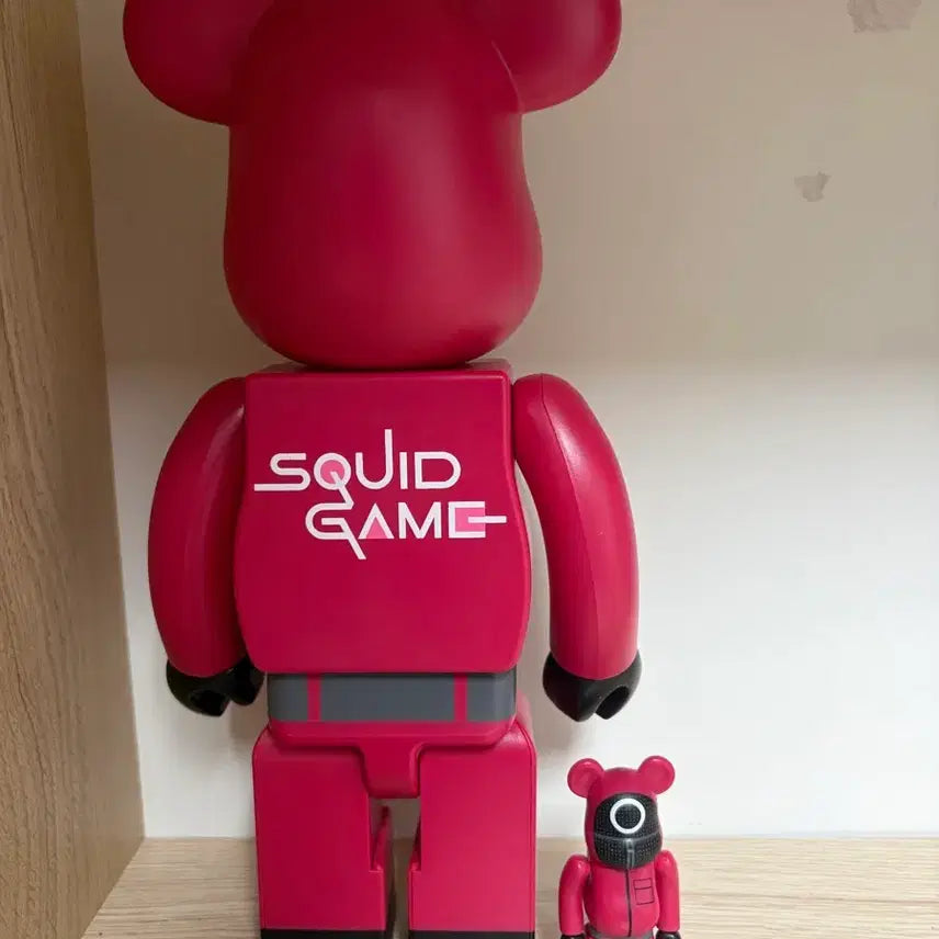 [BUNJANG] Bearbrick Squid Game Guard Circle 400% Figure / 베어브릭 오징어게임 가드 동그라미 400%
