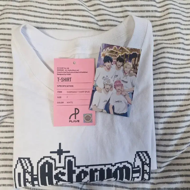 [BUNJANG] PLAVE Noah Pixel World T-shirt / 플레이브 픽셀월드 반팔티셔츠(노아)