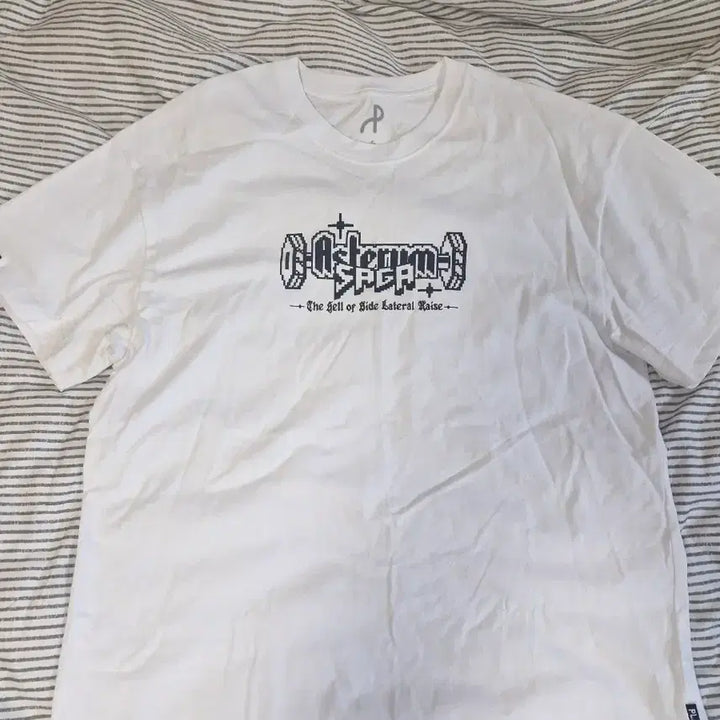 [BUNJANG] PLAVE Noah Pixel World T-shirt / 플레이브 픽셀월드 반팔티셔츠(노아)