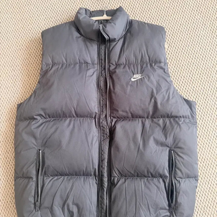 [BUNJANG] Nike PrimaLoft Water-Repellent Padded Vest / 나이키 프리마 로프트 발수 패딩 조끼 그래이 회색