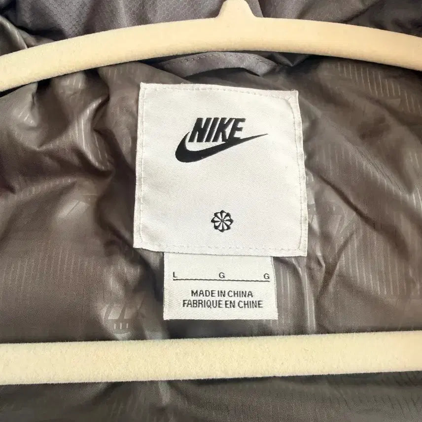 [BUNJANG] Nike PrimaLoft Water-Repellent Padded Vest / 나이키 프리마 로프트 발수 패딩 조끼 그래이 회색