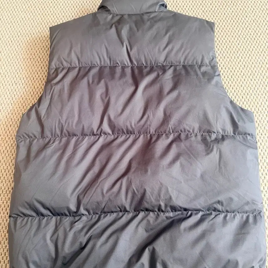 [BUNJANG] Nike PrimaLoft Water-Repellent Padded Vest / 나이키 프리마 로프트 발수 패딩 조끼 그래이 회색