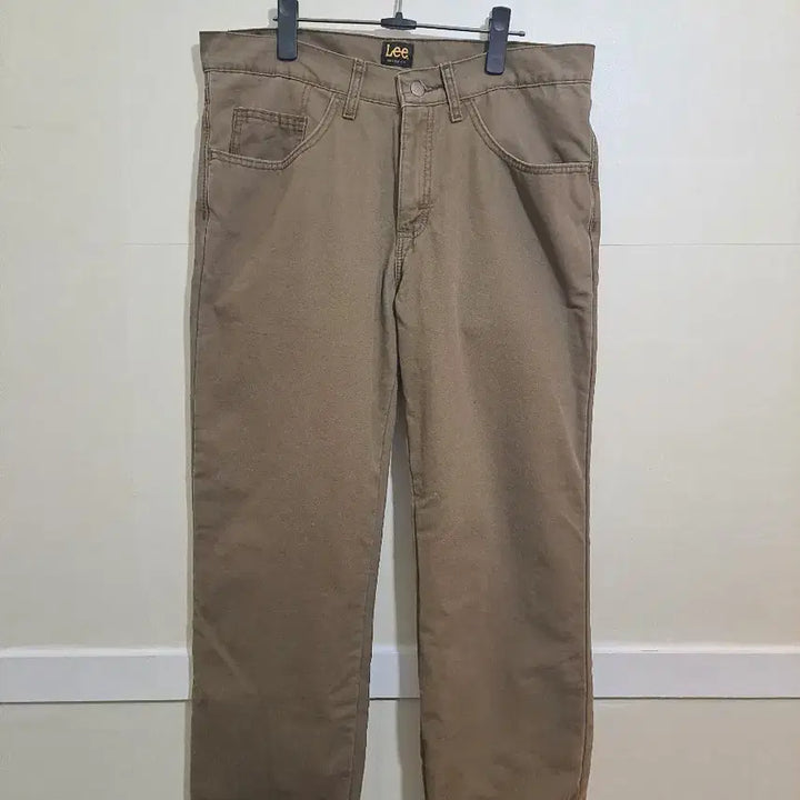 [BUNJANG] Lee Khaki Fleece-Lined Pants / Lee 리 기모 안감 바지 35사이즈