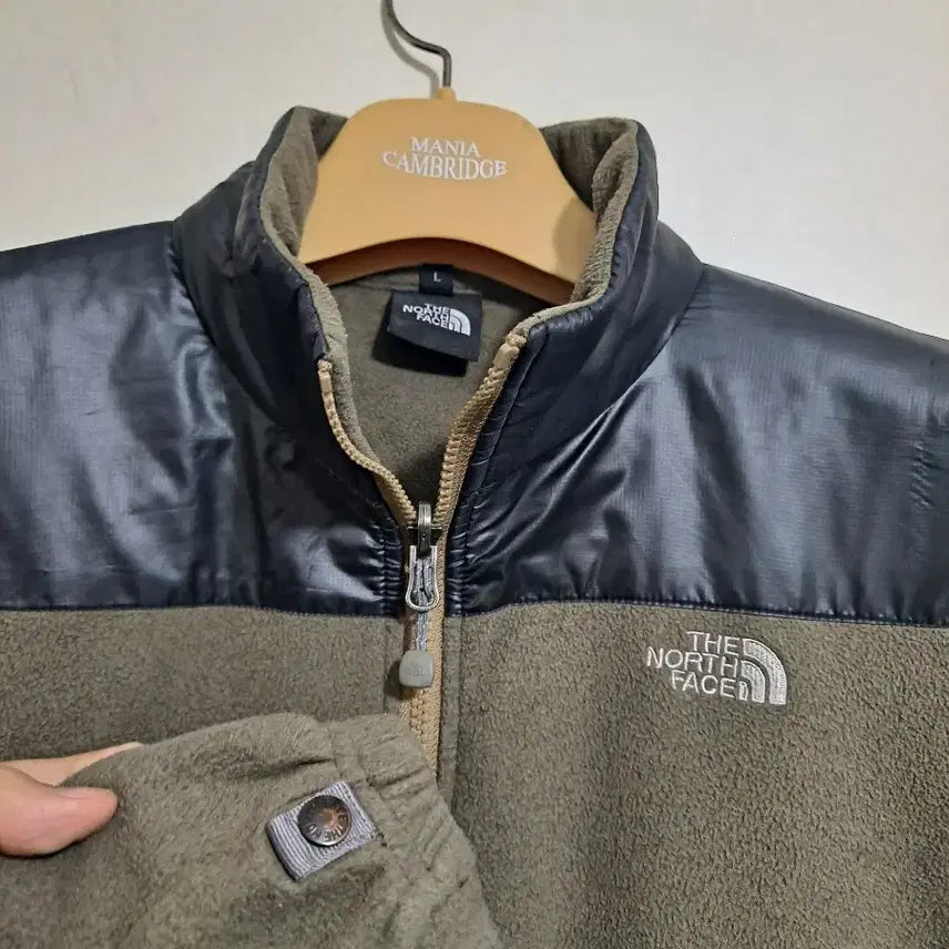 [BUNJANG] The North Face Fleece Jacket Khaki 100 / 노스페이스 플리스 자켓 카키색 100사이즈