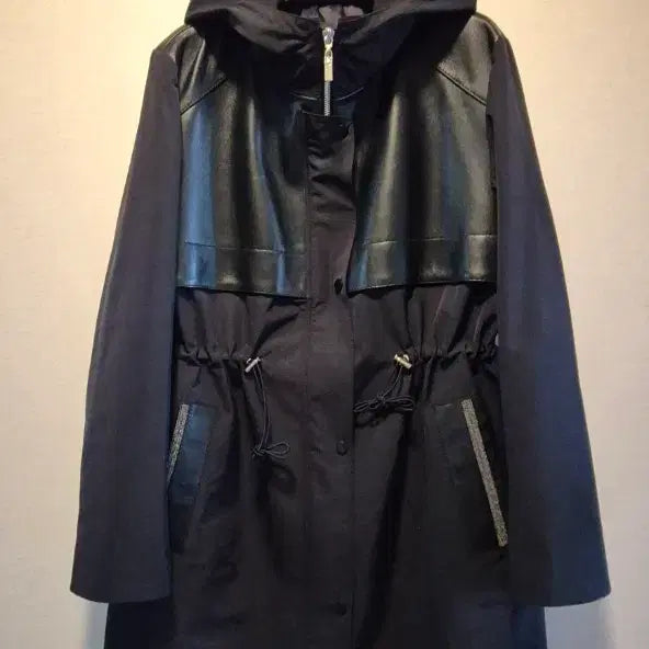 [SOLD OUT] (새상품)양가죽 프라다원단 후드 코트 55~66