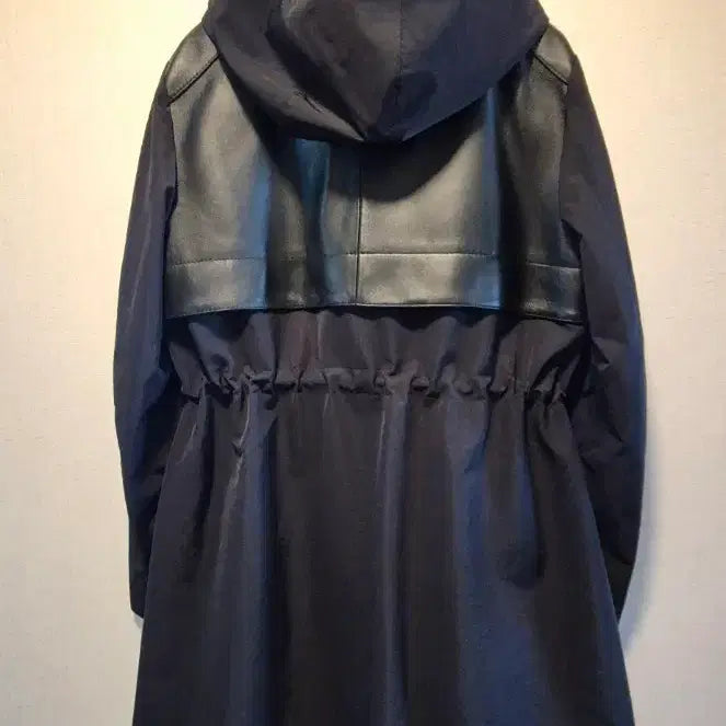 [SOLD OUT] (새상품)양가죽 프라다원단 후드 코트 55~66