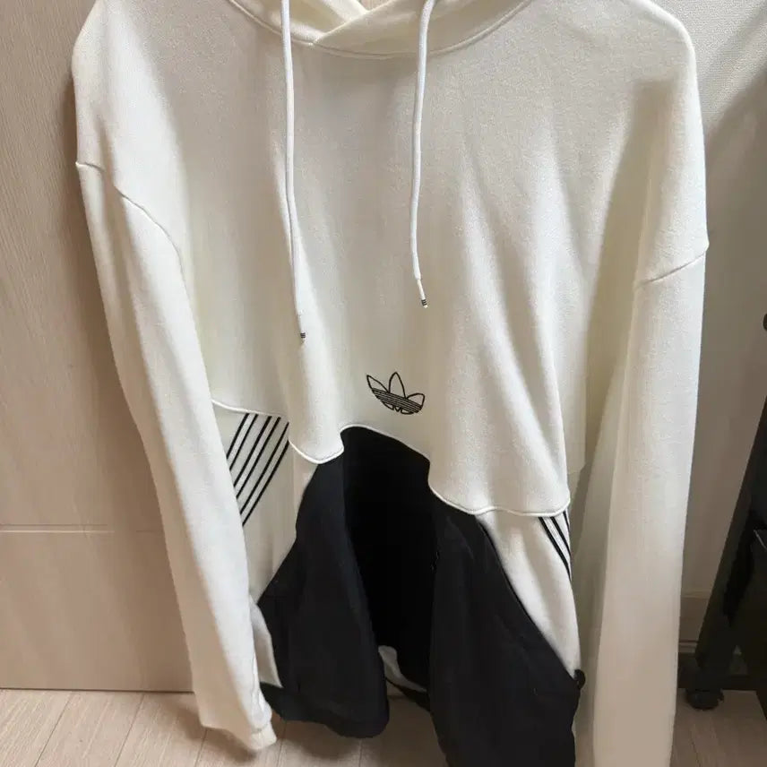 [BUNJANG] Adidas White Hoodie / 아디다스 화이트 후드티
