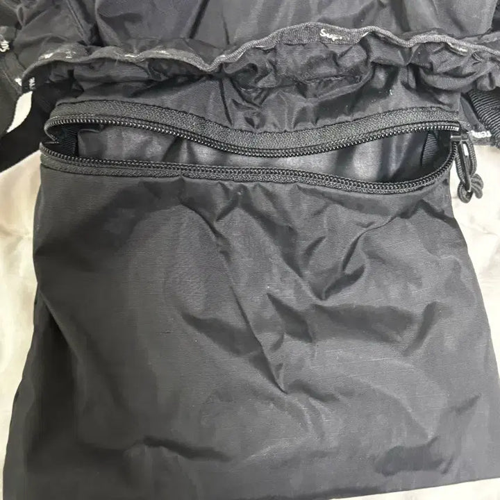 [BUNJANG] Supreme Mesh Small Backpack / 23SS 슈프림 메쉬 스몰백팩