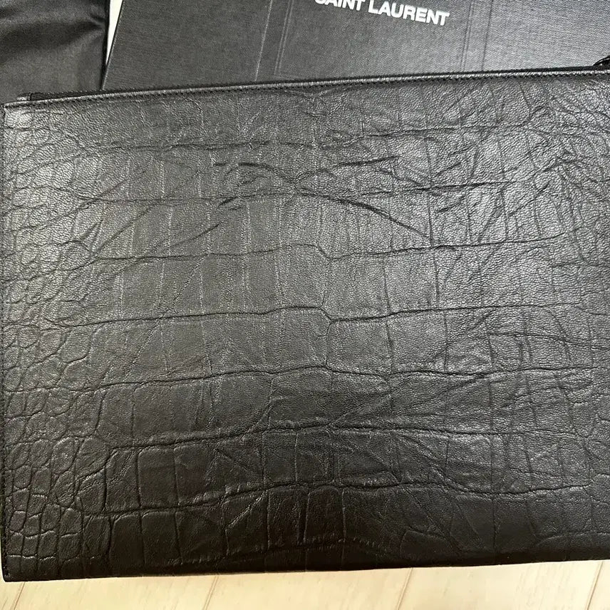 [BUNJANG] Saint Laurent Crocodile Pattern Clutch Bag / 정품 생로랑 클러치백