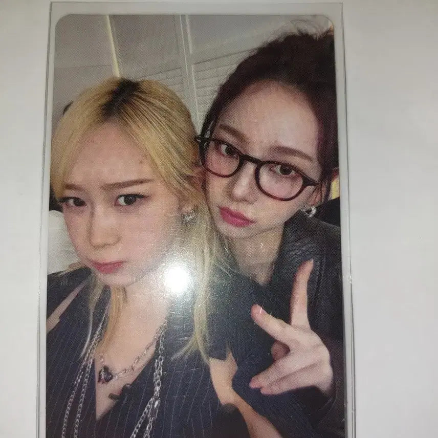 [BUNJANG] Aespa Karina Giselle Whiplash POB Photocard / 에스파 카리나 지젤 위플래쉬 특전 포카