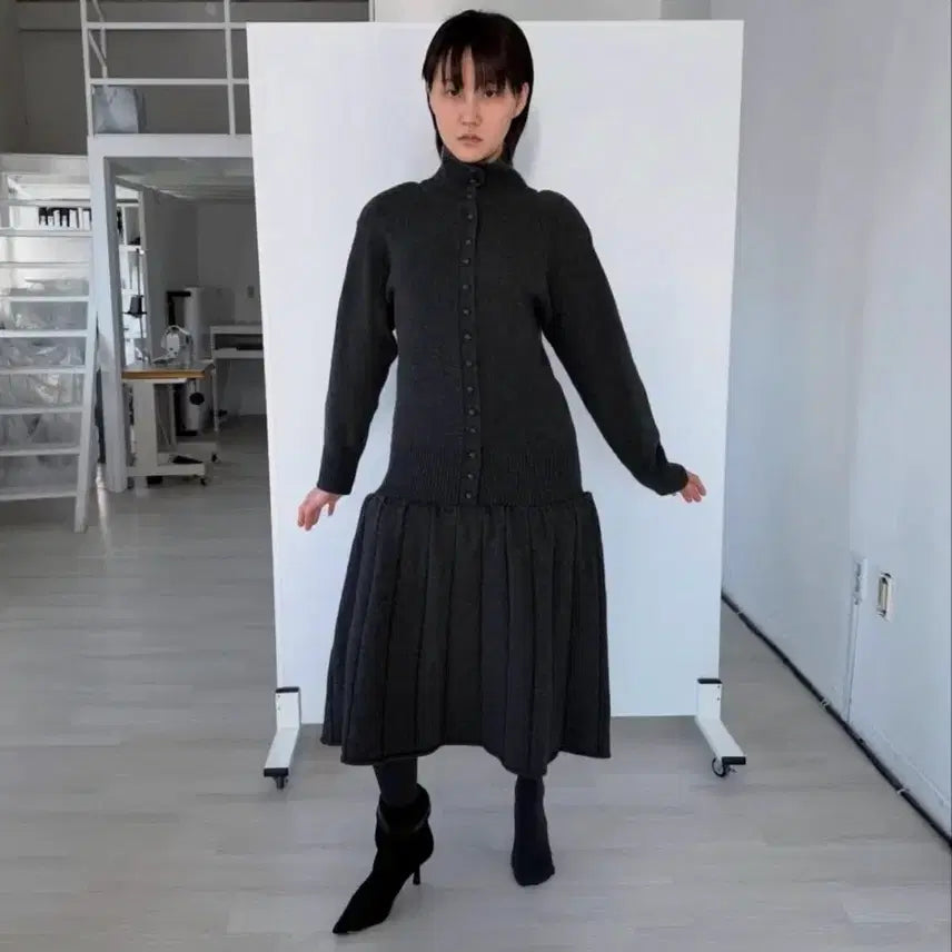 [BUNJANG] Eonts Charcoal Knit Dress / Eonts 에옹쓰 니트 원피스 차콜