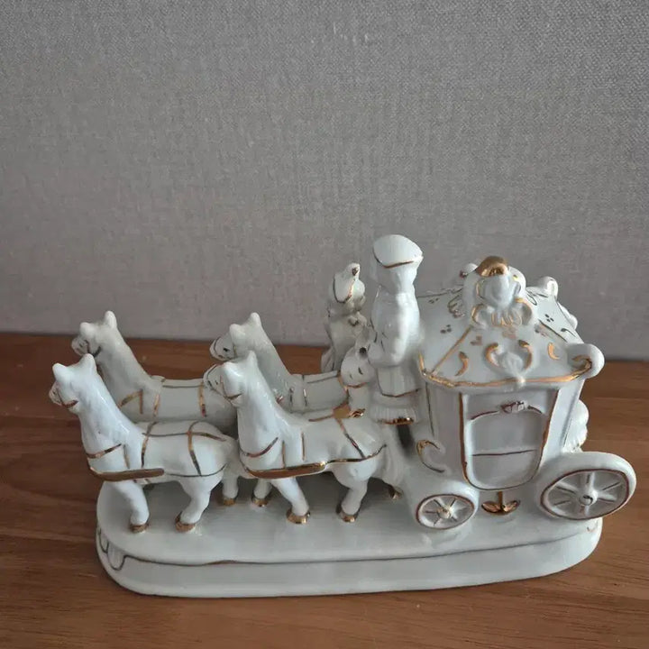 [BUNJANG] Yo-Up Development Figurine Carriage / 피겨린 마차( 요업개발)