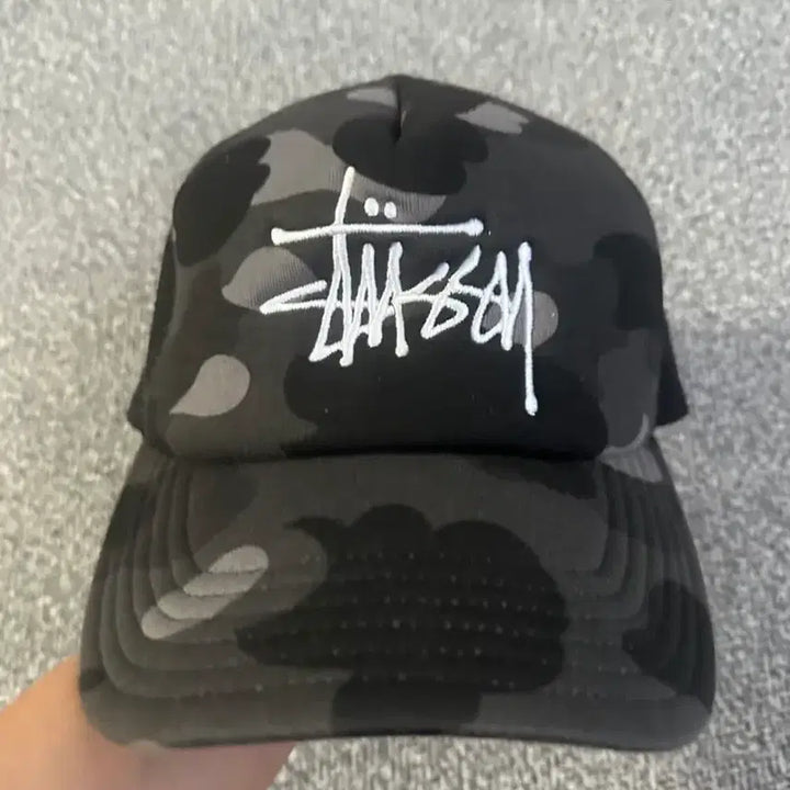 [BUNJANG] Bape Stussy Trucker Hat / 베이프 스투시 트러커