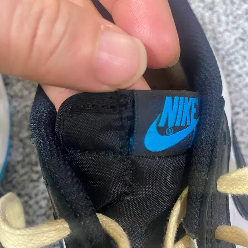 [BUNJANG] Nike Jordan 1 OG Black and Powder Blue Sneakers / [NIKE] 나이키 조던1 OG 블랙앤파우더블루 250사이즈