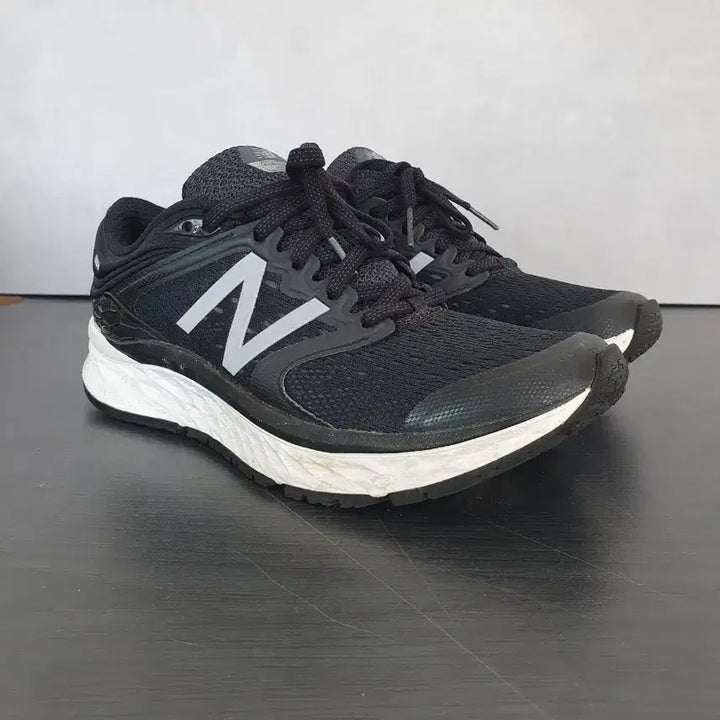[BUNJANG] New Balance Fresh Foam 1080 v8 Running Shoes / 뉴발란스 Fresh Foam 1080 v8 블랙/화이트 (245)