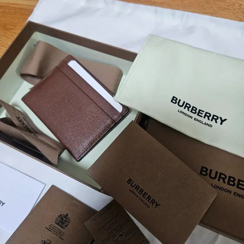 [BUNJANG] Burberry Card Wallet Full Set / 버버리 브라운 남 여 카드지갑 풀세트 정품 입니다 풀구성