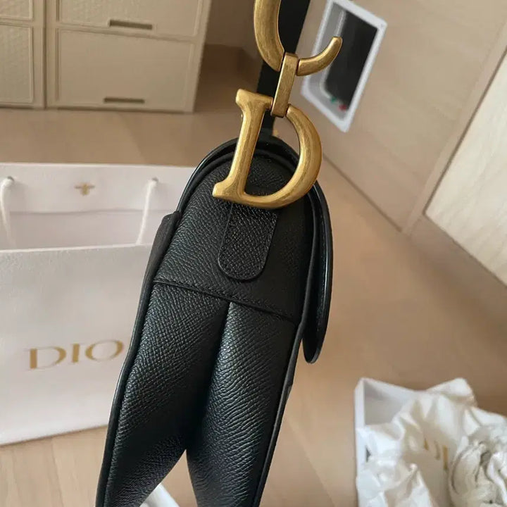 [BUNJANG] Dior Saddle Medium Shoulder Bag / 디올 새들 숄더백 미디움 가방