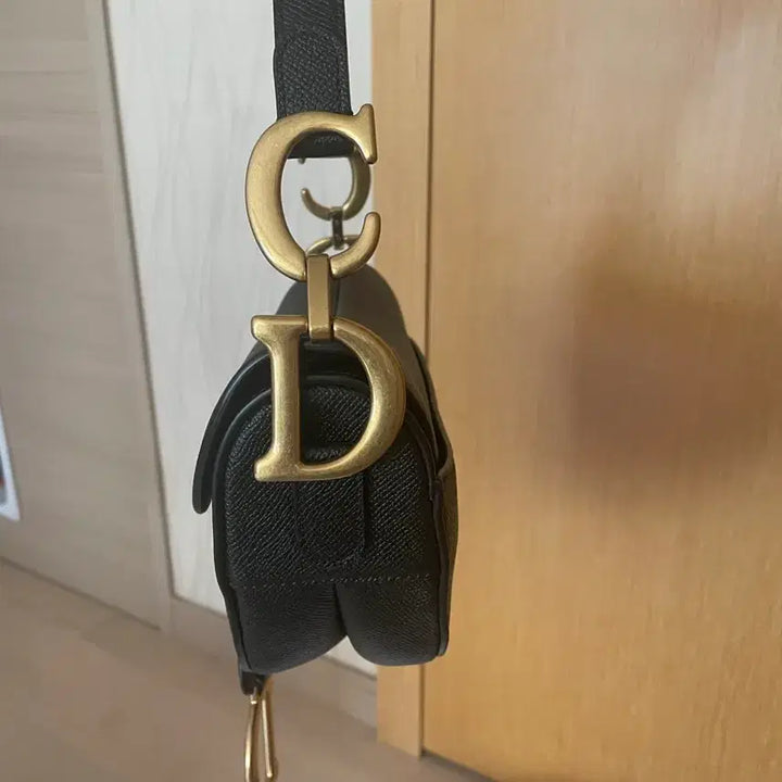 [BUNJANG] Dior Saddle Medium Shoulder Bag / 디올 새들 숄더백 미디움 가방
