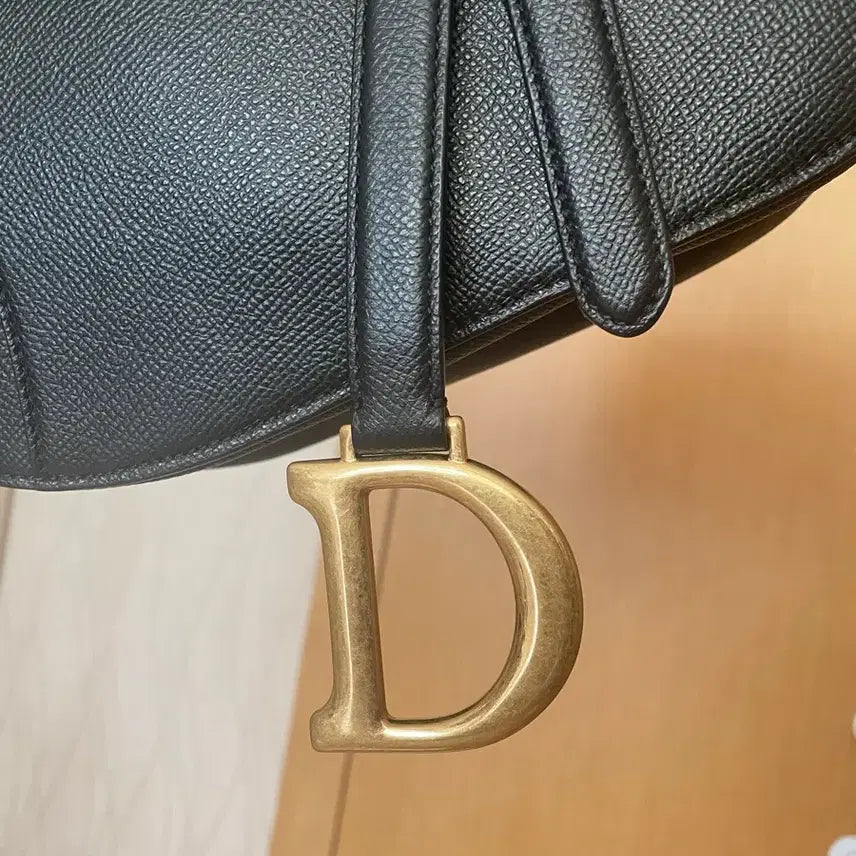 [BUNJANG] Dior Saddle Medium Shoulder Bag / 디올 새들 숄더백 미디움 가방