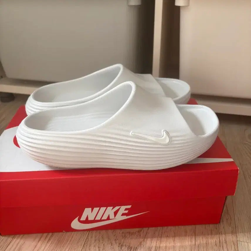 [BUNJANG] Nike React X Rejuvenate Slide Summit White Slippers / 나이키 리액트X 리주버네이트 슬라이드 서밋 화이트