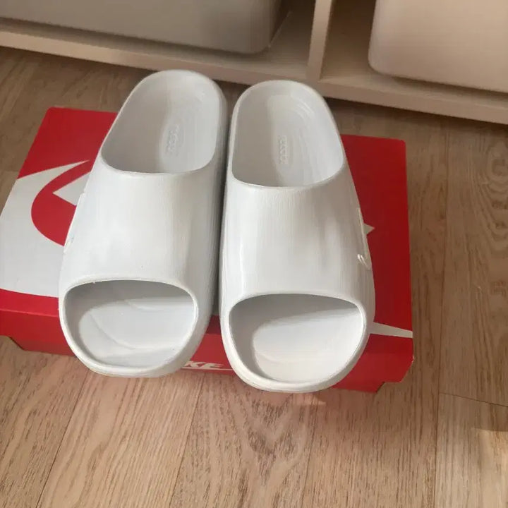 [BUNJANG] Nike React X Rejuvenate Slide Summit White Slippers / 나이키 리액트X 리주버네이트 슬라이드 서밋 화이트