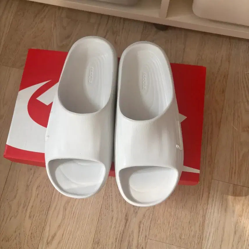 [BUNJANG] Nike React X Rejuvenate Slide Summit White Slippers / 나이키 리액트X 리주버네이트 슬라이드 서밋 화이트