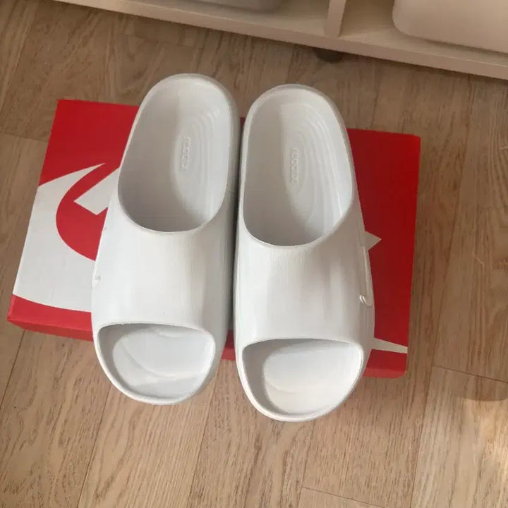 [BUNJANG] Nike React X Rejuvenate Slide Summit White Slippers / 나이키 리액트X 리주버네이트 슬라이드 서밋 화이트