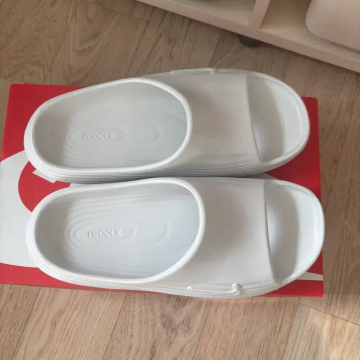[BUNJANG] Nike React X Rejuvenate Slide Summit White Slippers / 나이키 리액트X 리주버네이트 슬라이드 서밋 화이트
