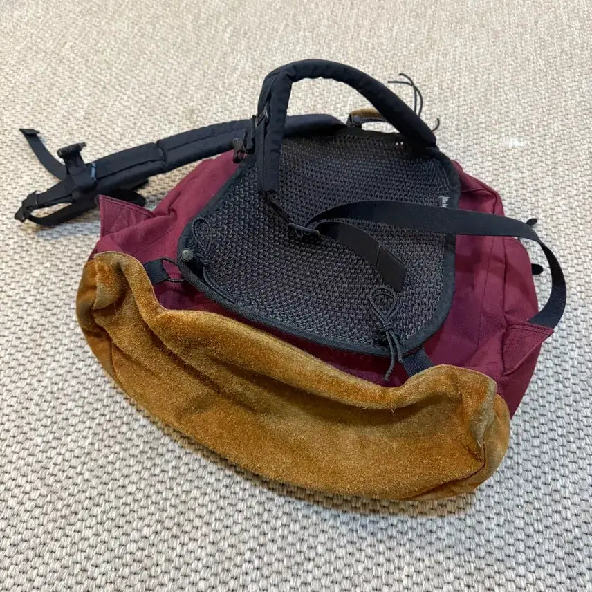 [BUNJANG] Bluelug Backpack Burgundy / 블루러그 백팩 버건디