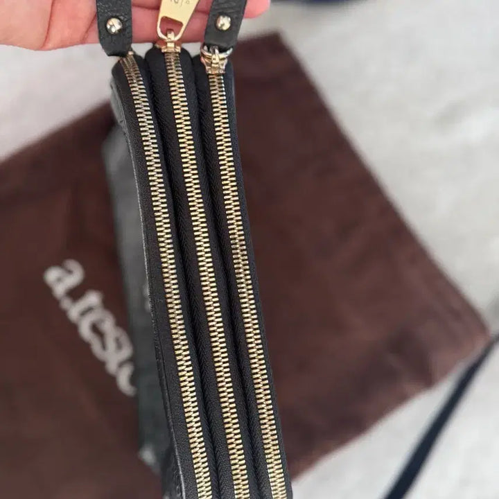 [BUNJANG] a.tesoni Crossbody Bag / a.tesoni 크로스백