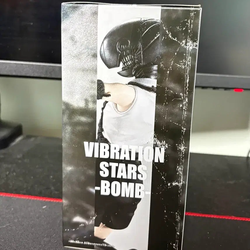 [BUNJANG] Chain saw Man Reze Figure / 체인소맨 레제 피규어 미개봉