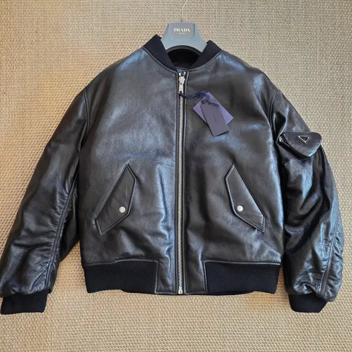 [BUNJANG] PRADA Italian Lambskin MA-1 Leather Bomber Jacket / PRADA 프라다 이탈리안 최상급 어린 양가죽 MA-1 마원 레더 보머