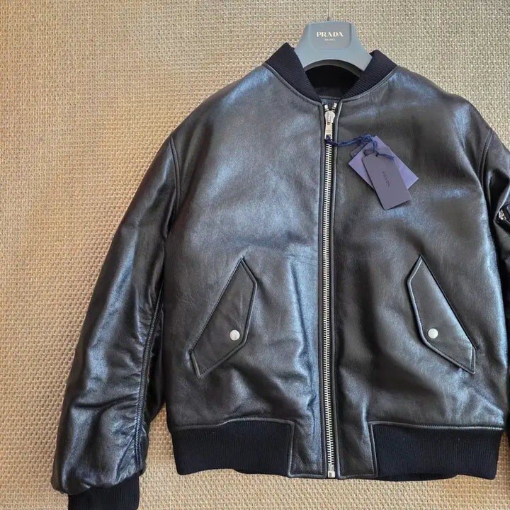 [BUNJANG] PRADA Italian Lambskin MA-1 Leather Bomber Jacket / PRADA 프라다 이탈리안 최상급 어린 양가죽 MA-1 마원 레더 보머