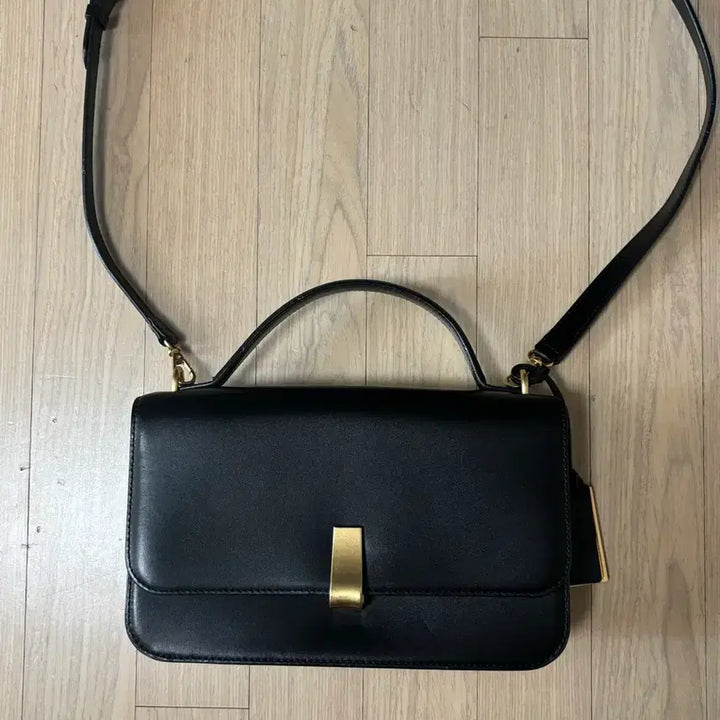 [BUNJANG] JOY GRYSON Margo Black Leather Tote Crossbody Bag / JOY GRYSON 조이그라이슨 블랙 레더 마고백 토트백 크로스백