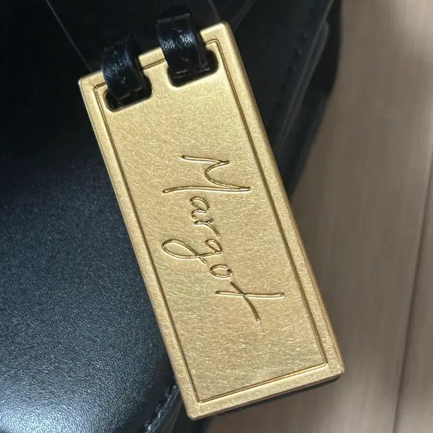 [BUNJANG] JOY GRYSON Margo Black Leather Tote Crossbody Bag / JOY GRYSON 조이그라이슨 블랙 레더 마고백 토트백 크로스백