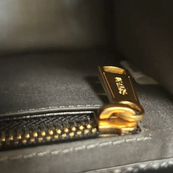 [BUNJANG] JOY GRYSON Margo Black Leather Tote Crossbody Bag / JOY GRYSON 조이그라이슨 블랙 레더 마고백 토트백 크로스백