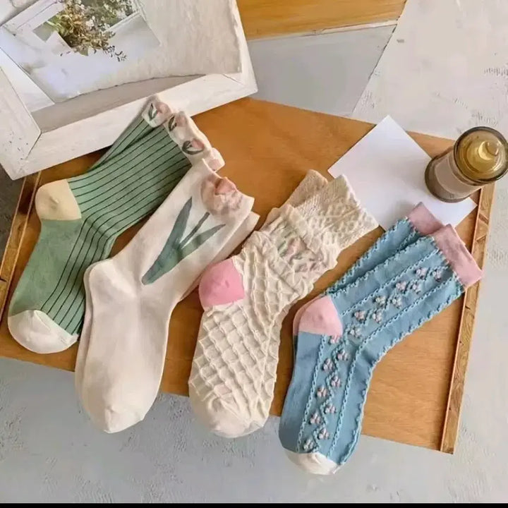 [BUNJANG] Floral Embroidery Socks Set / 플라워 자수 양말 4켤레 세트